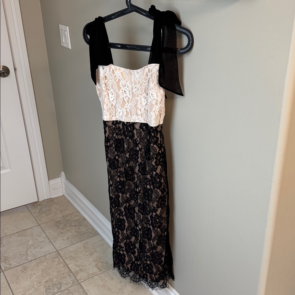 Lulu's Black and White Lace Midi Dress with Tie Shoulder Straps Small